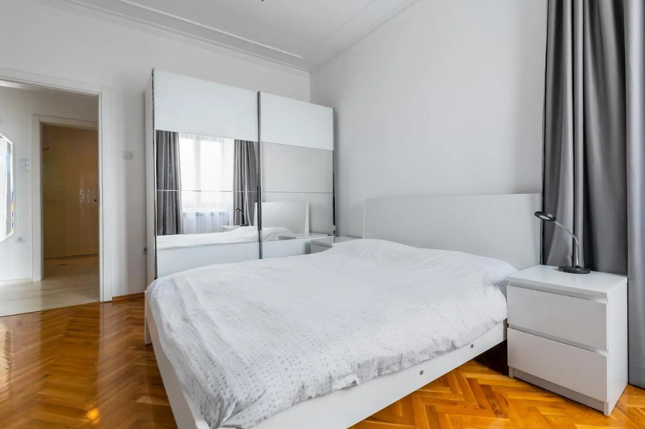 Appartamento Vitosha Str 2Bd White & Blue Apt By Flat Mаnager Sofia